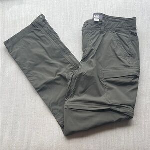 REI Women's Cargo Pants - Olive Green